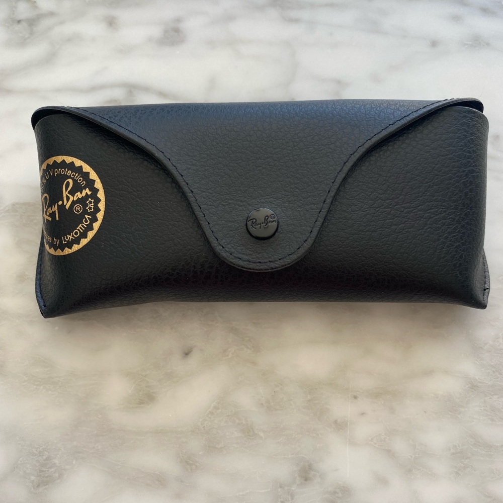 Ray Ban’s - Picture 4 of 4